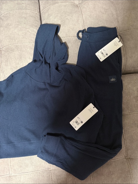 ALO Yoga Other - Alo Muse Set | Navy